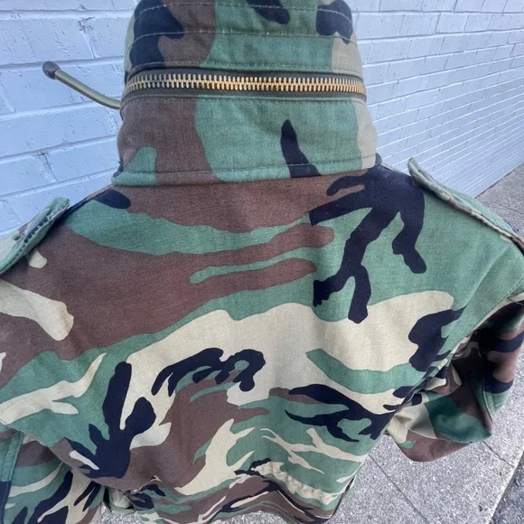 Men's Size Medium Regular U.S. Air Force Issue Woodland Camouflage Field Jacket - Picture 16 of 16